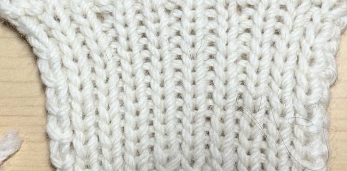 How To Knit Rib Stitch Patterns (1x1 and 2x2 ribbing) - Handy Little Me
